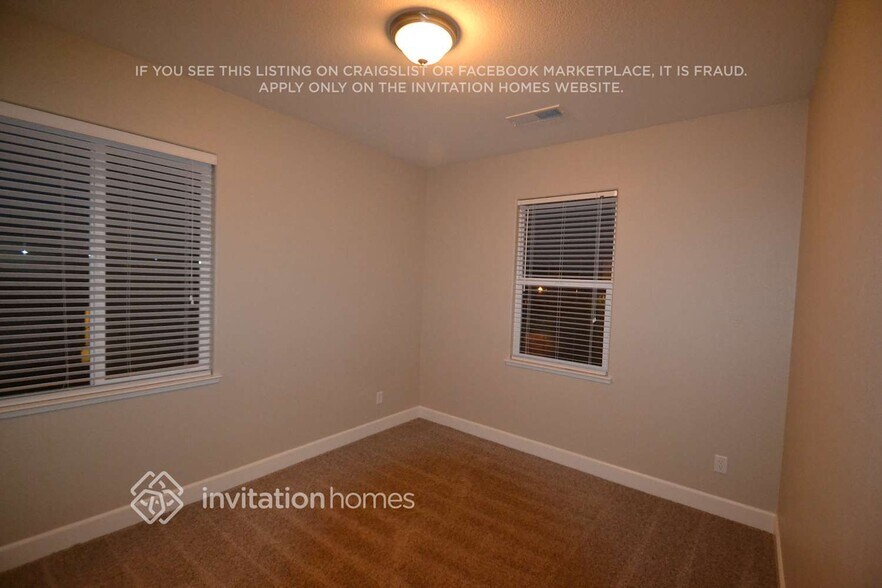Building Photo - 5289 Moonlit Bay Way