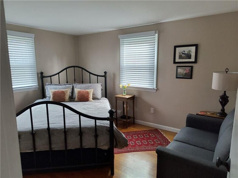 Building Photo - 4 Almy Ct