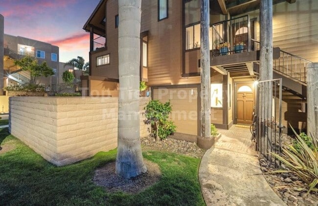 Building Photo - **Beautiful, Fully-Furnished 2 bed / 2.5 bath Townhome in Coastal Carlsbad - Available NOW**