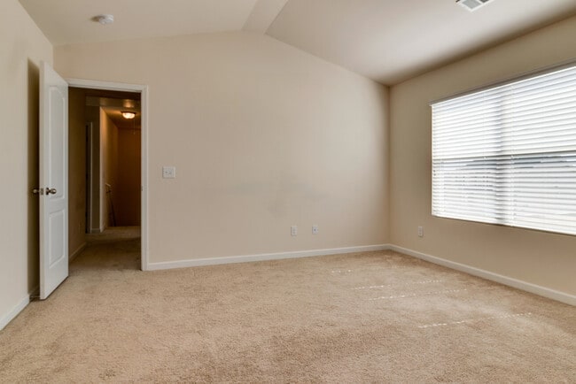 Building Photo - 4 BR/2.5 BA Home - A Rare Rental Between C...