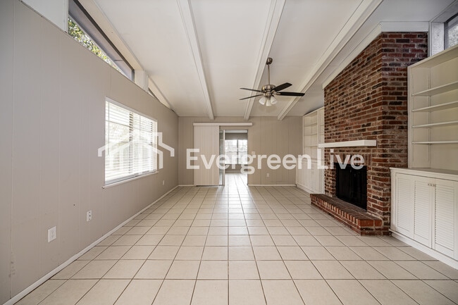 Building Photo - 7708 Palmbrook Dr