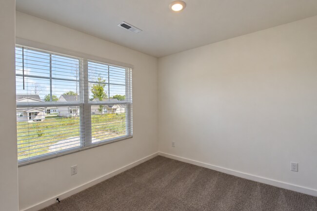Building Photo - 1614 Links Dr