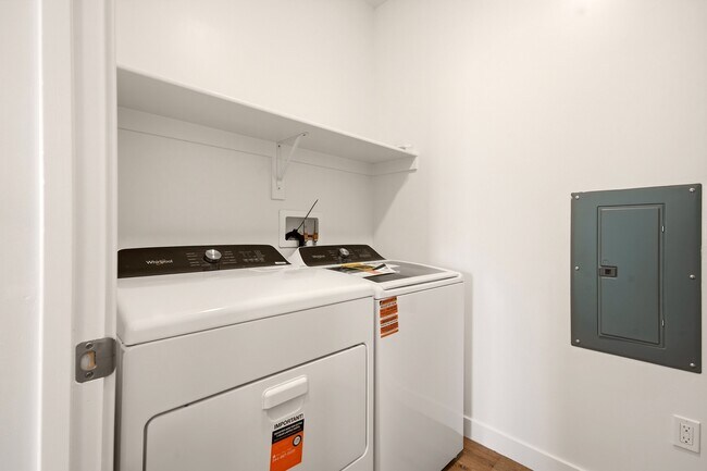 Building Photo - 2305 E 830 S