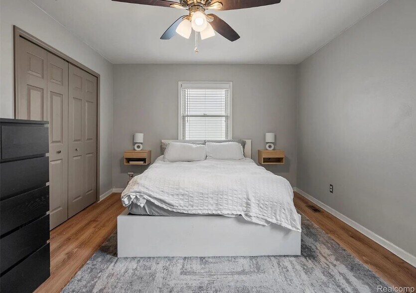 Master Bedroom - 2204 Mahan St