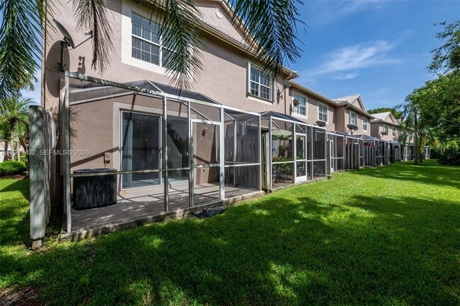 Building Photo - 1911 Madeira Dr