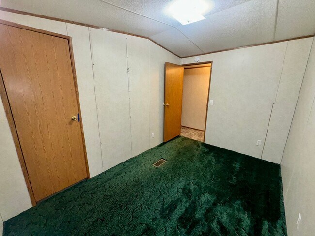 Building Photo - 641 Bayou Dr