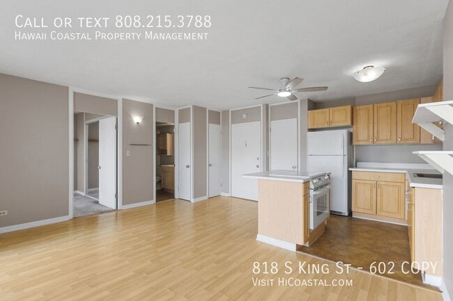 Building Photo - 818 S King St