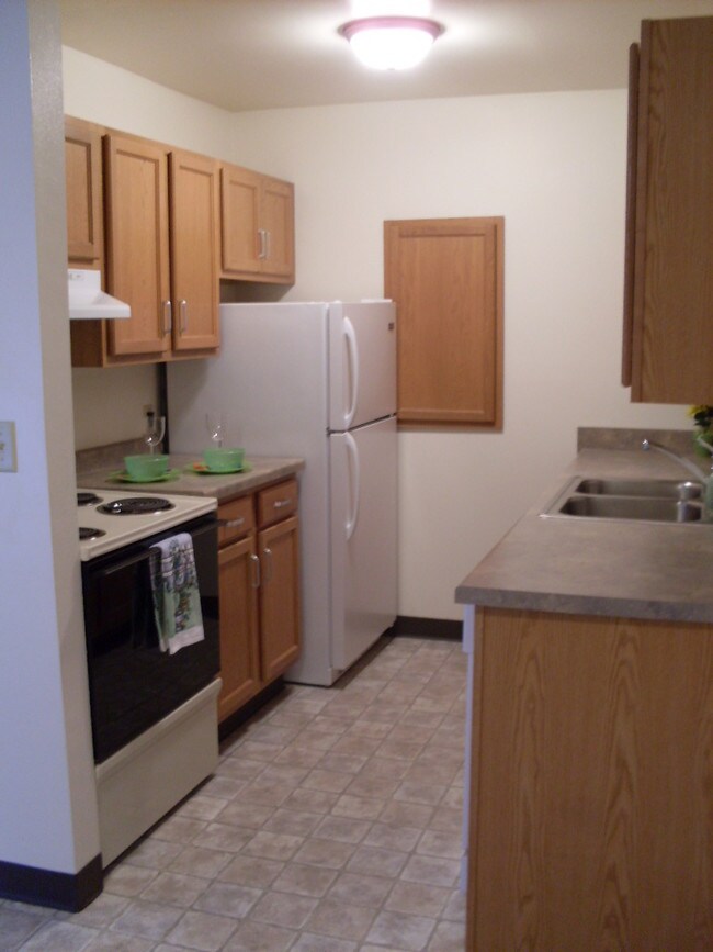 Building Photo - Diamond View