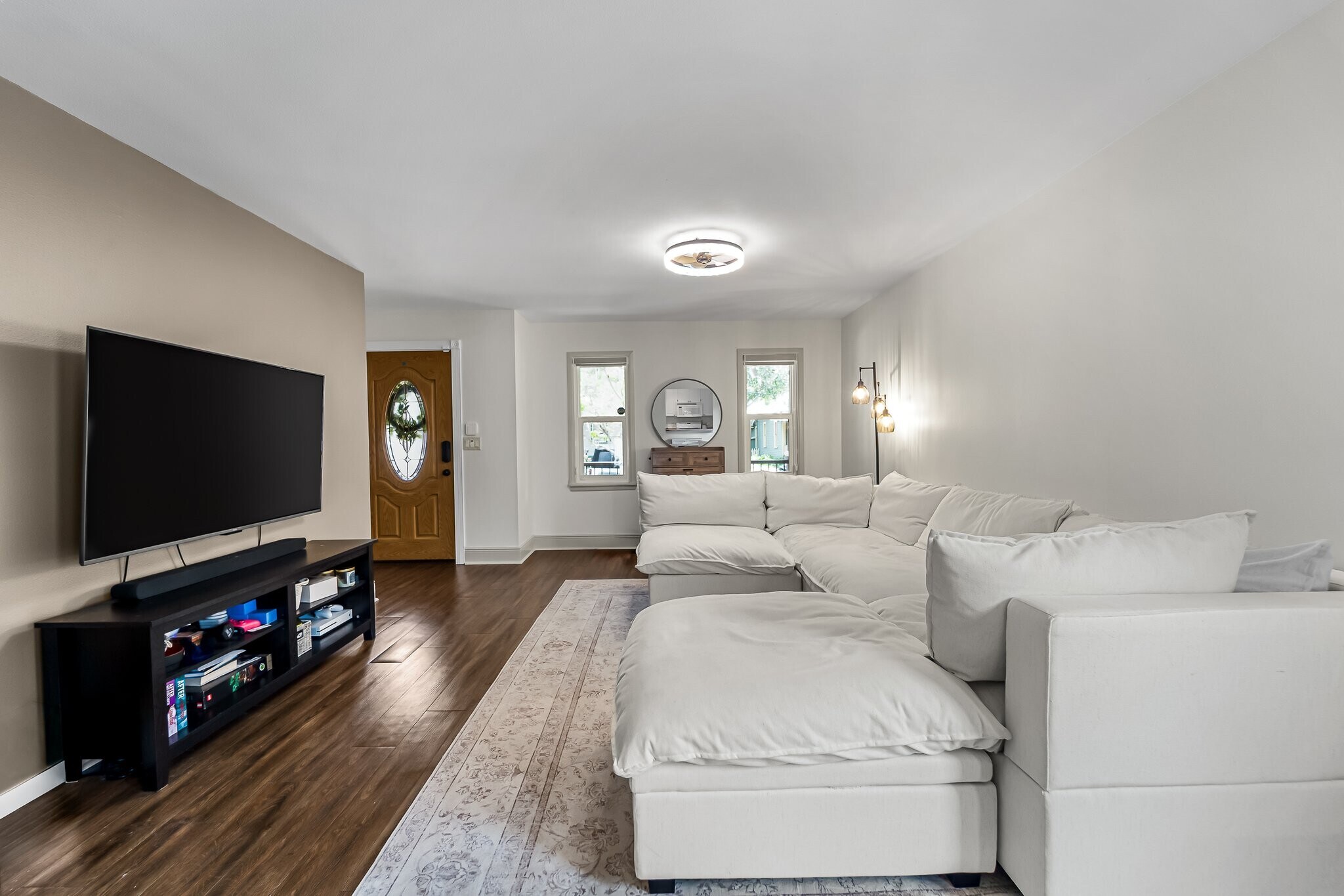 Building Photo - 308 E Ross Ave