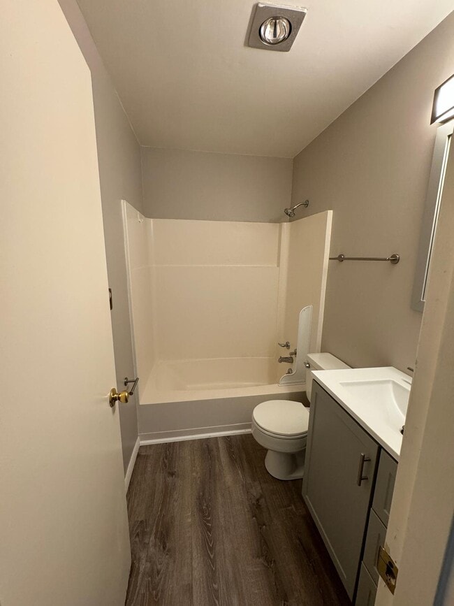 Building Photo - 170 E Hadley Rd