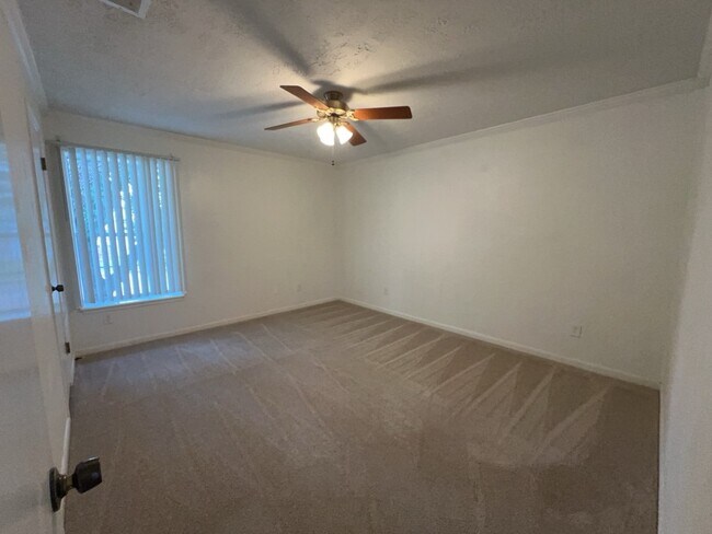 Building Photo - 2972 Gessner Rd