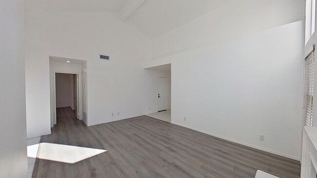 Building Photo - 11 Via Bellorita: Charming 2 Bed 2 Bath Ho...