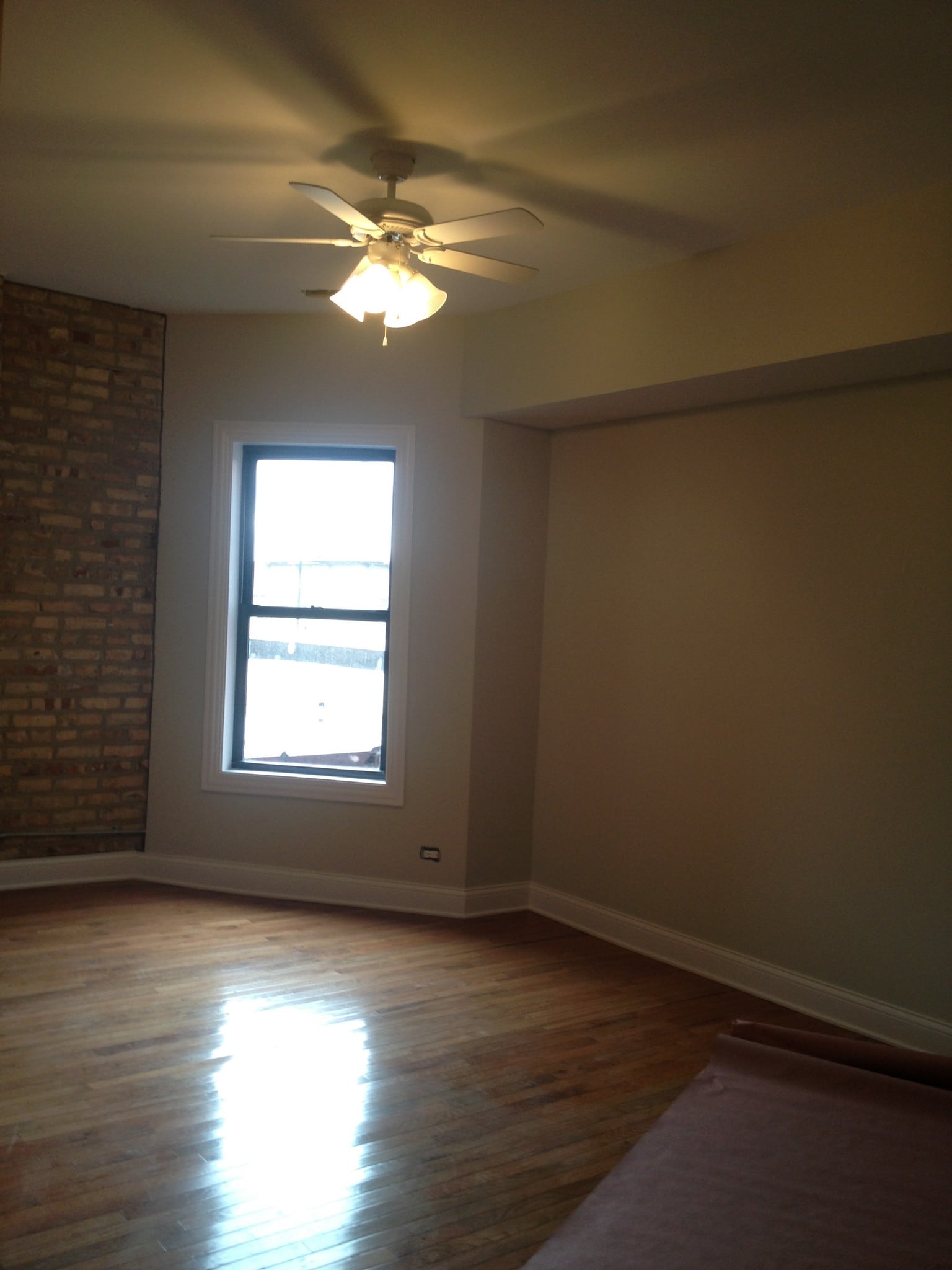 Building Photo - 903 W 35th St