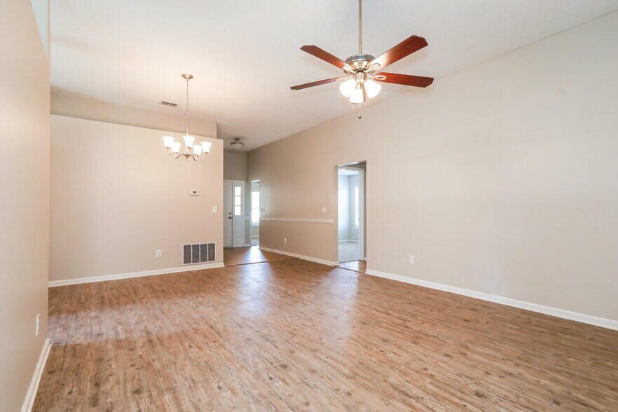 Building Photo - 2922 Biloxi Trail