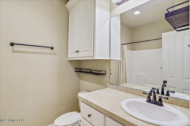 Building Photo - 3 Bed/2 Bath Home in North Place Reserves in Madison