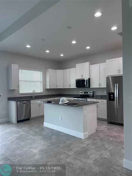 Building Photo - 14040 Spruce Pne Dr