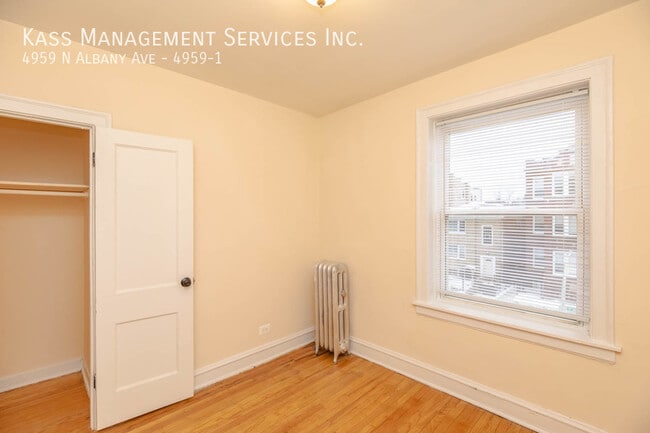 Building Photo - 4959 N Albany Ave