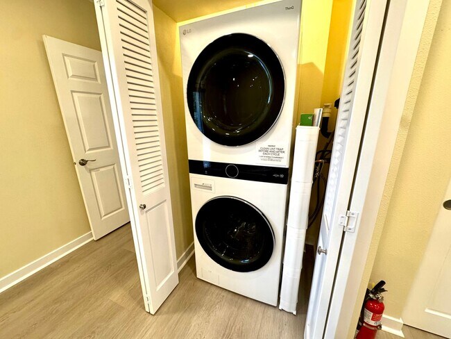 Building Photo - 2-Bed 2 bath Gig Harbor Retreat w/ Sauna &...