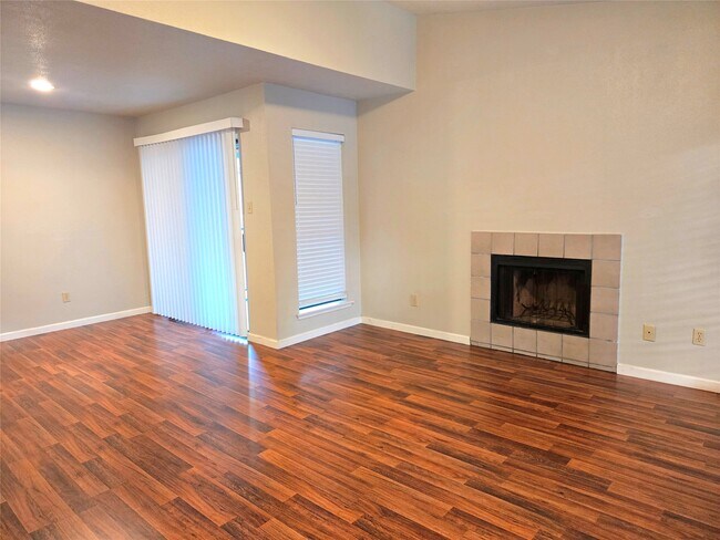 Building Photo - 6602 Harbor Town Dr