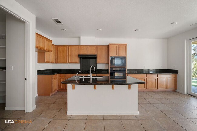 Building Photo - 5107 Via Palermo Dr