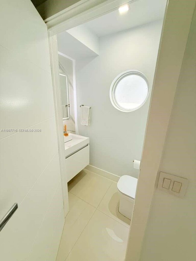 Building Photo - 9437 SW 145th Pl