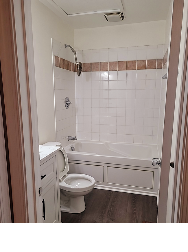 Building Photo - Spacious 3BR Townhome • $2,150 • Fenced Yard + Bonus Room • Prime Location