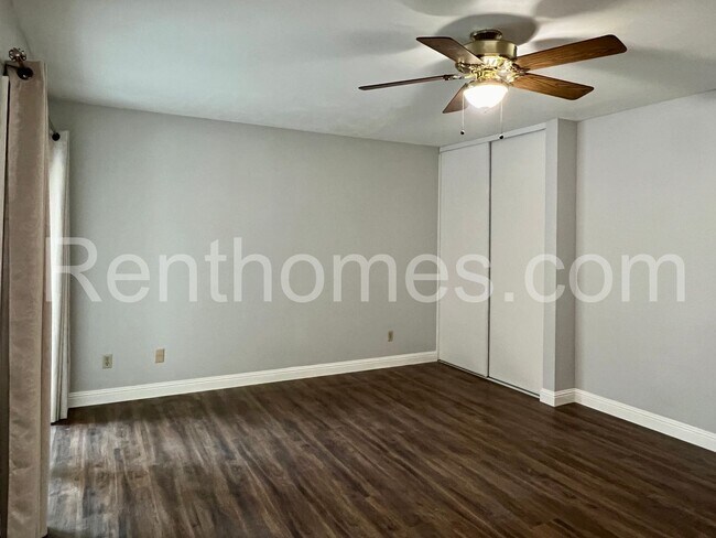 Building Photo - 227 Ocotillo Pl