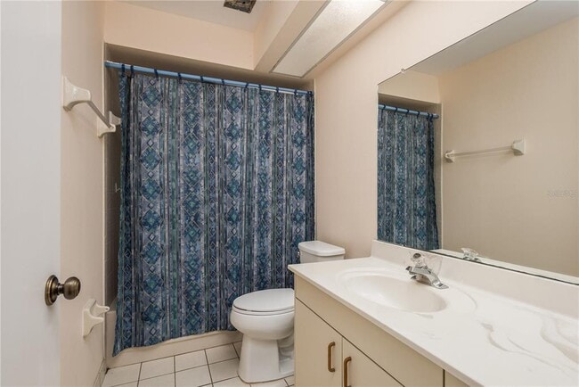 Building Photo - 2713 Countryside Blvd