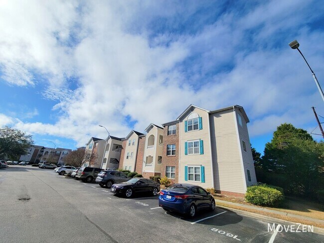 Building Photo - 713 Clearwater Ct