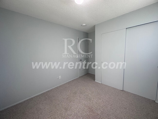 Building Photo - 917 Timberline-