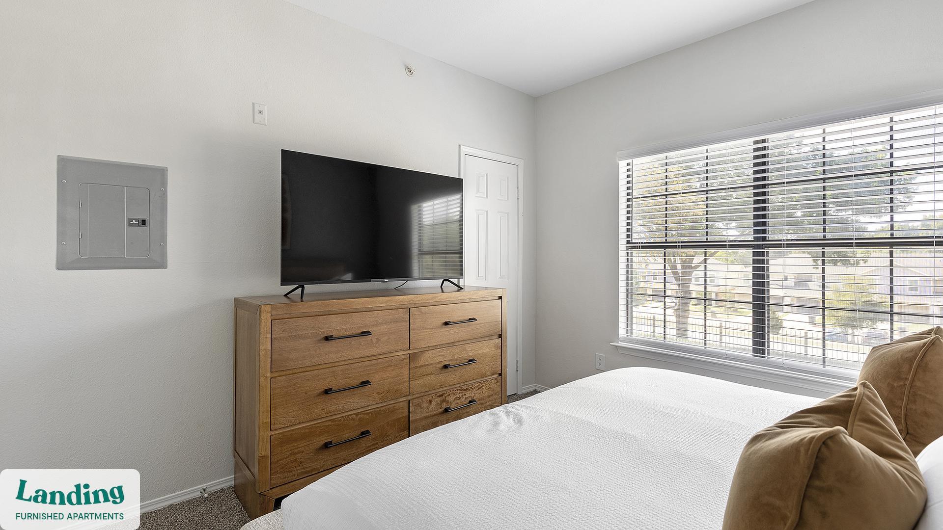 Building Photo - 1601 W Arbrook Blvd