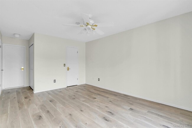 Building Photo - 745 Spring Lake Dr