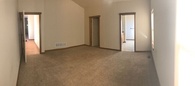 Building Photo - Single Family Home for Rent in Bozeman