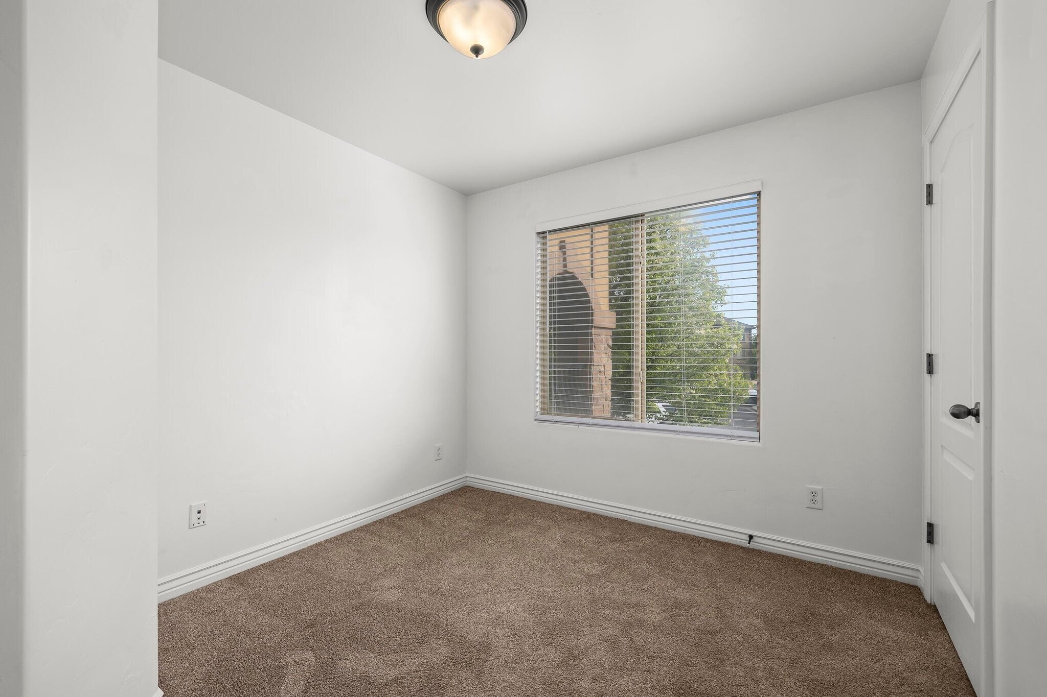 Building Photo - 518 S 2150 W