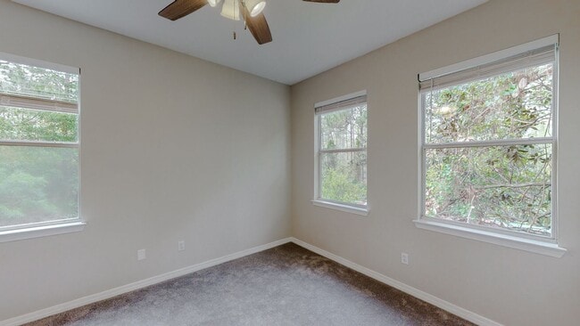 Building Photo - Beautiful 2/2 stand alone home in Santa Ro...