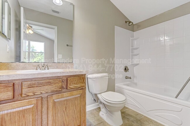 Building Photo - 2436 Bonnie Lakes Dr