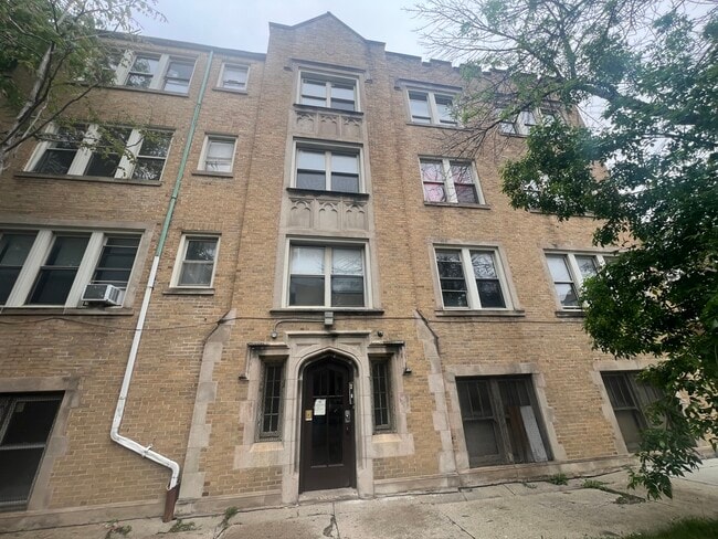 Building Photo - 1256 W 83rd St