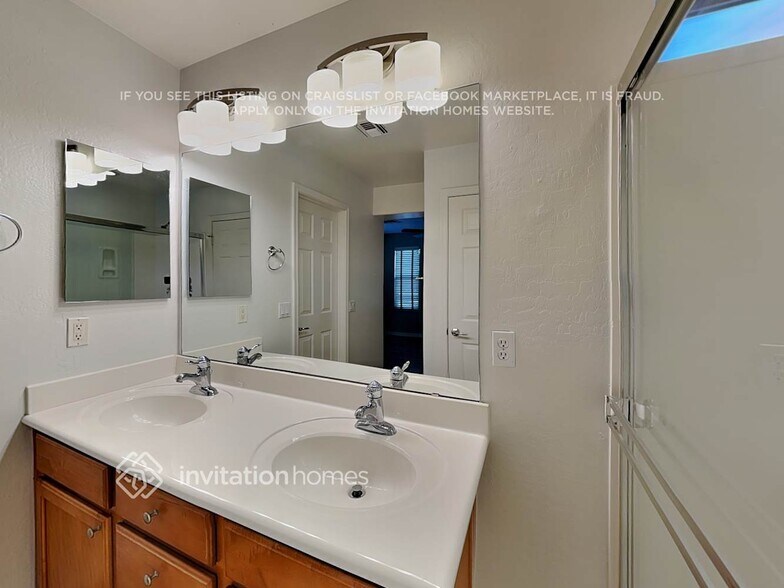 Building Photo - 26412 N 53rd Glen