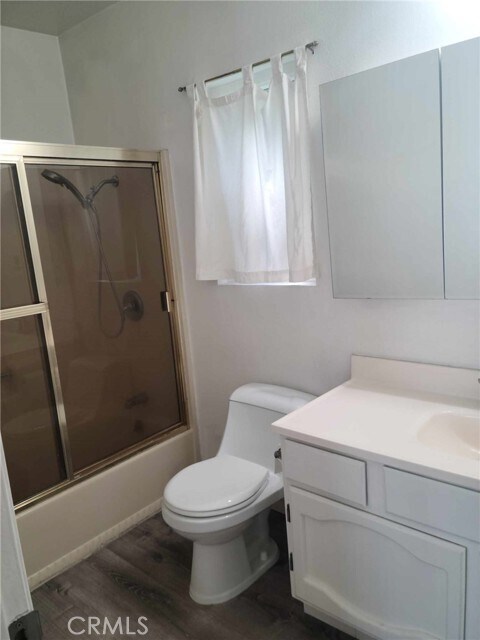 Building Photo - 470 S Los Robles Ave