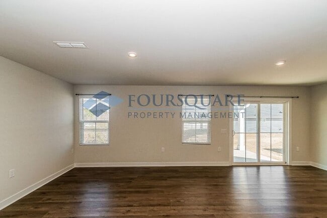 Building Photo - Ranch Home | Open Floor Plan | Attached Garage| Office