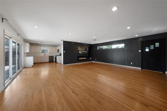 Building Photo - 10208 San Lorenzo Dr