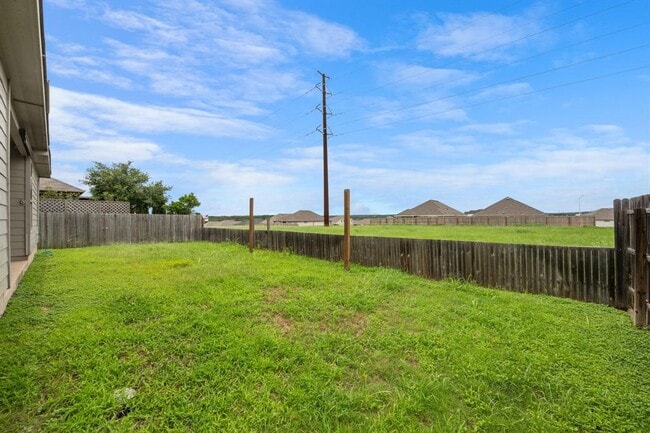 Building Photo - 3537 Hurricane Trl