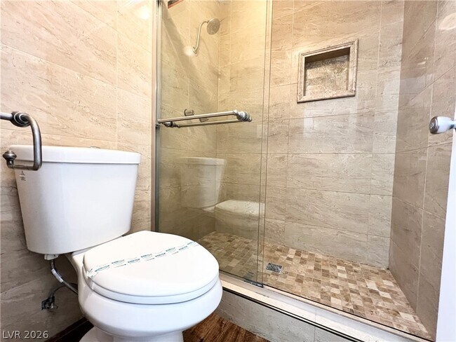 Building Photo - 6446 Meadowlark Ln