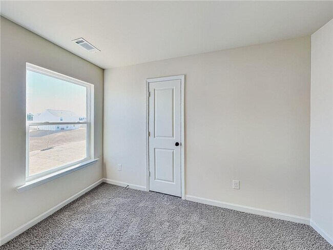 Building Photo - 700 Plant Rd