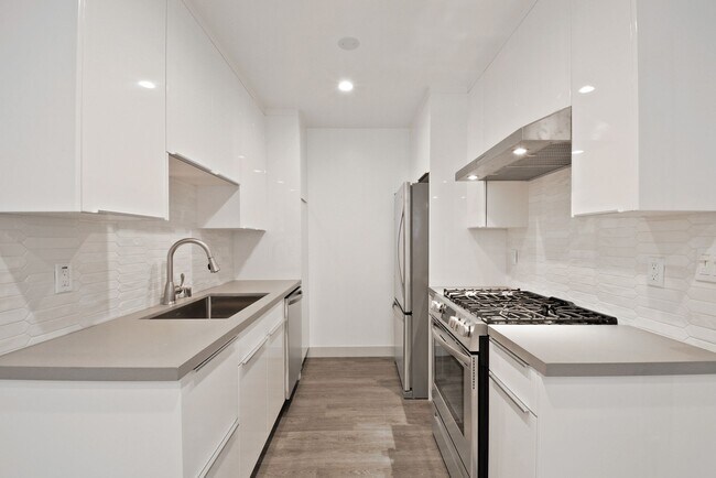 Building Photo - 1127 18th St