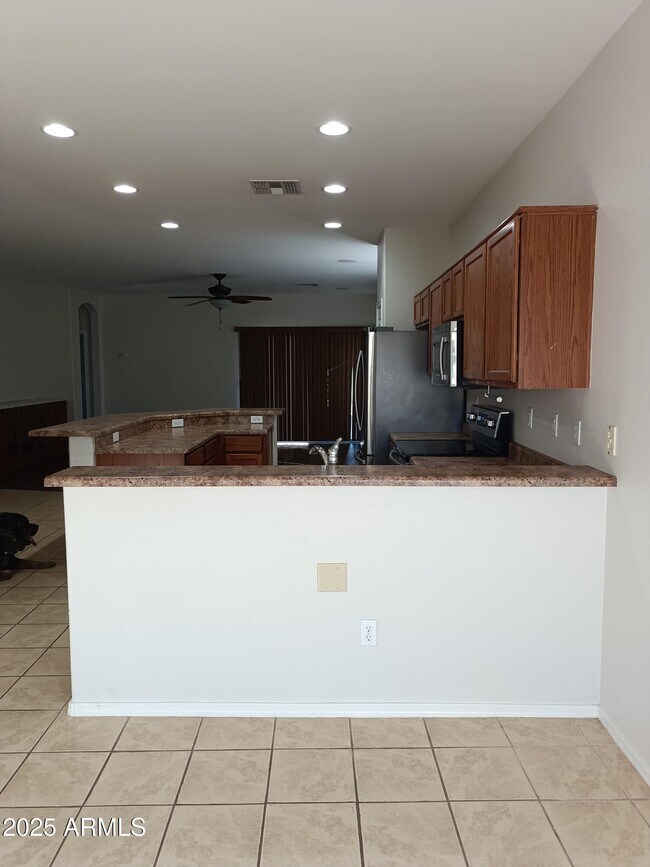 Building Photo - 14634 W Ventura St