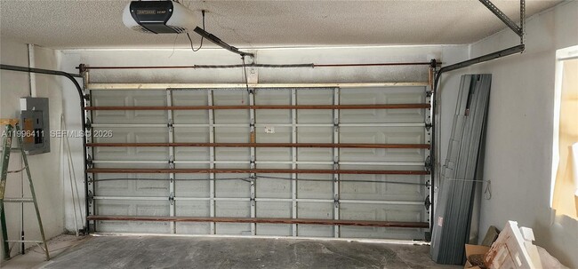 Building Photo - 4725 SW 143rd Ave