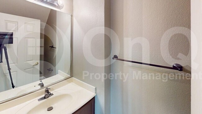 Building Photo - 4720 N 93rd Dr