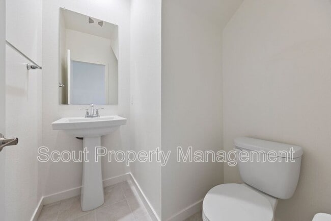 Building Photo - 39529 Tannat Dr