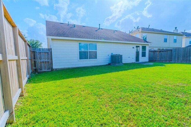 Building Photo - 21210 Pinewalk Brook Ln